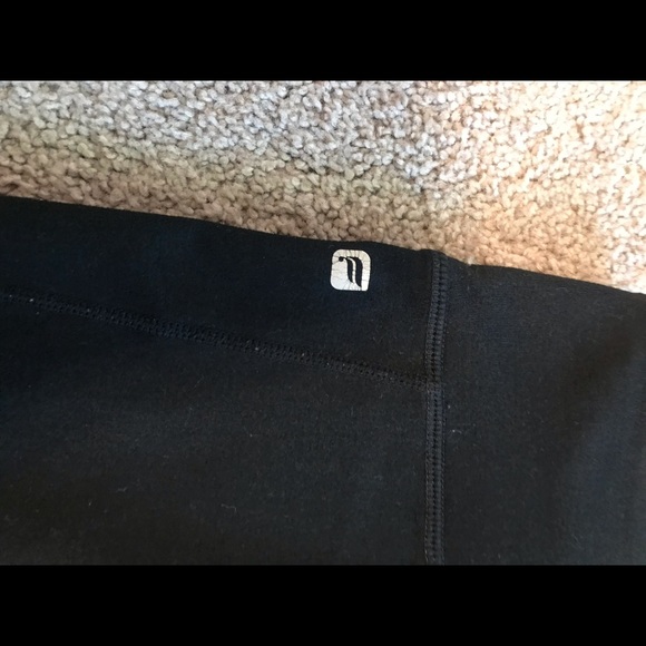 Fabletics workout leggings - Picture 4 of 4